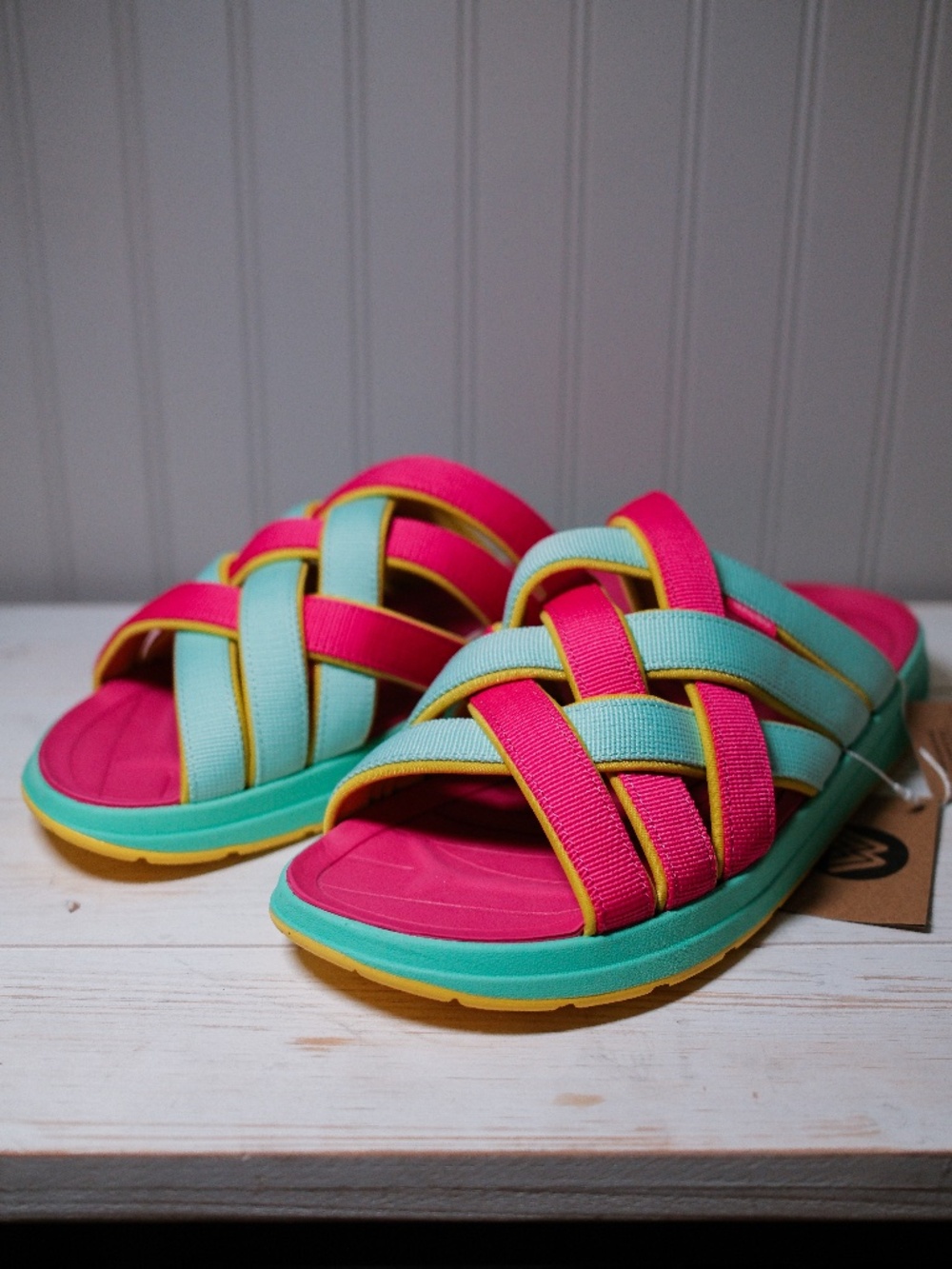 Zuma LX Recycled Poly Fuchsia/Mint Malibu Sandals - NWT - Size 13